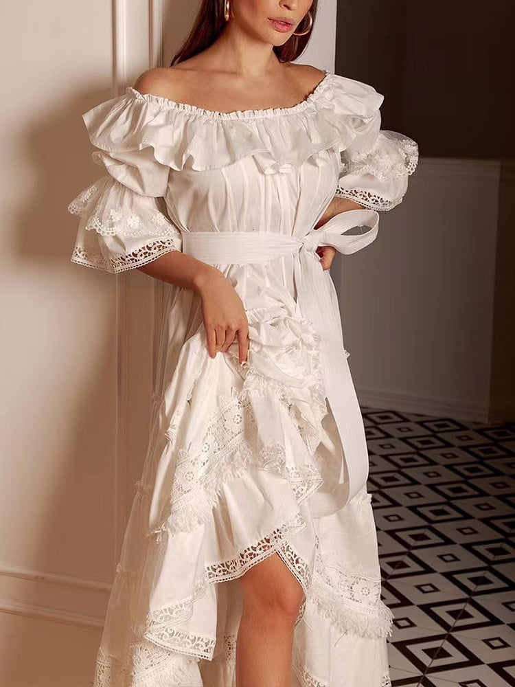 فستان رومانسي أبيض
